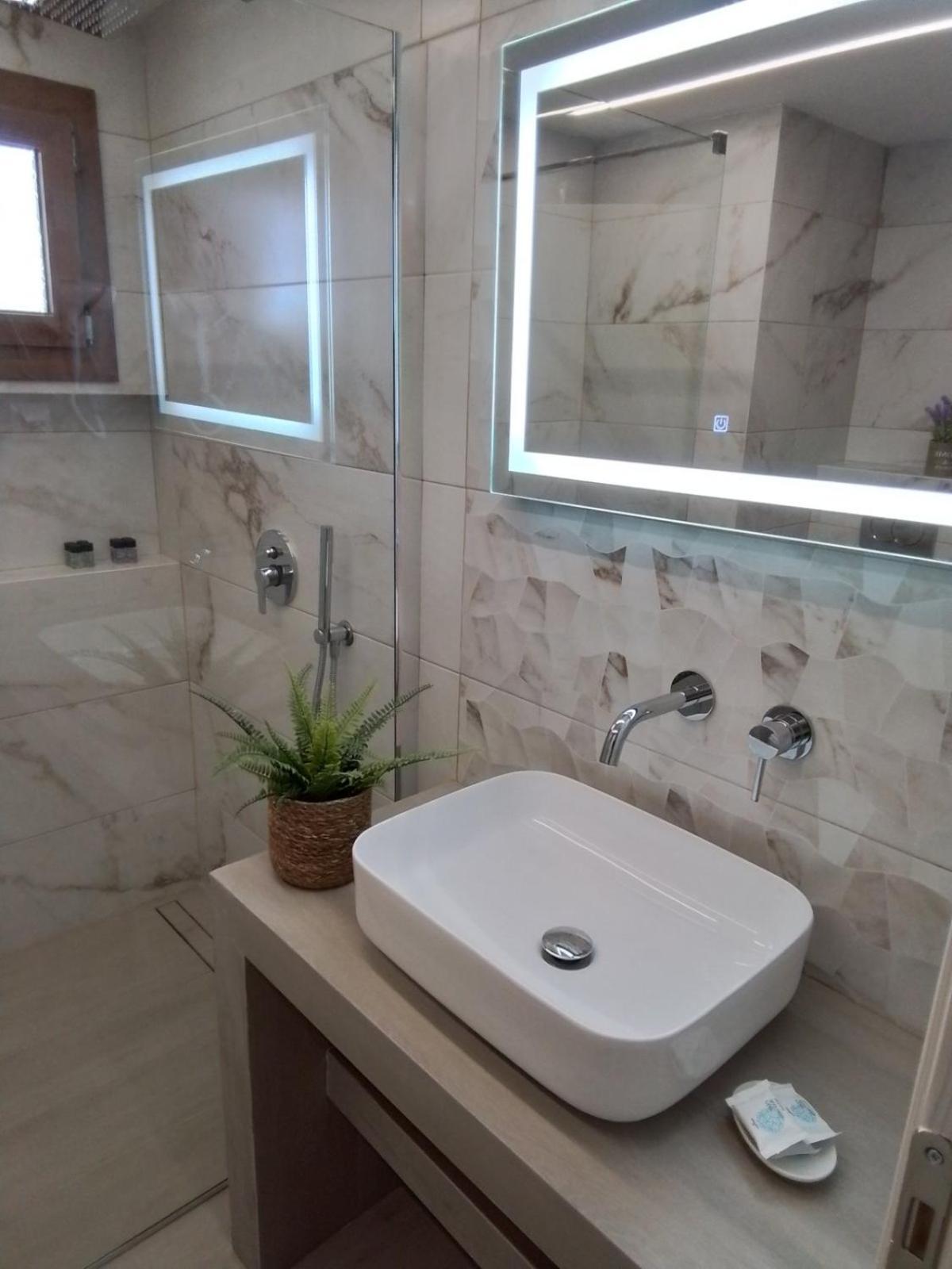 Kallikratia Suites 1 Nea Kallikrateia Exteriör bild