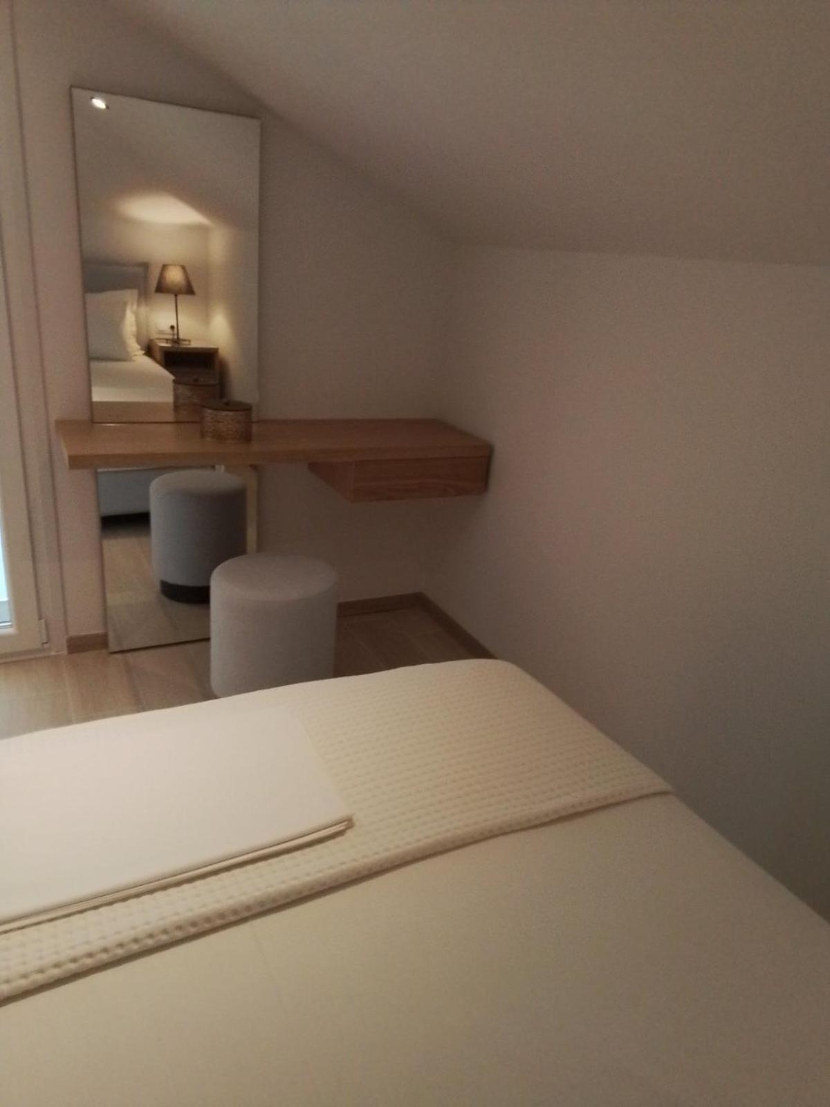 Kallikratia Suites 1 Nea Kallikrateia Exteriör bild
