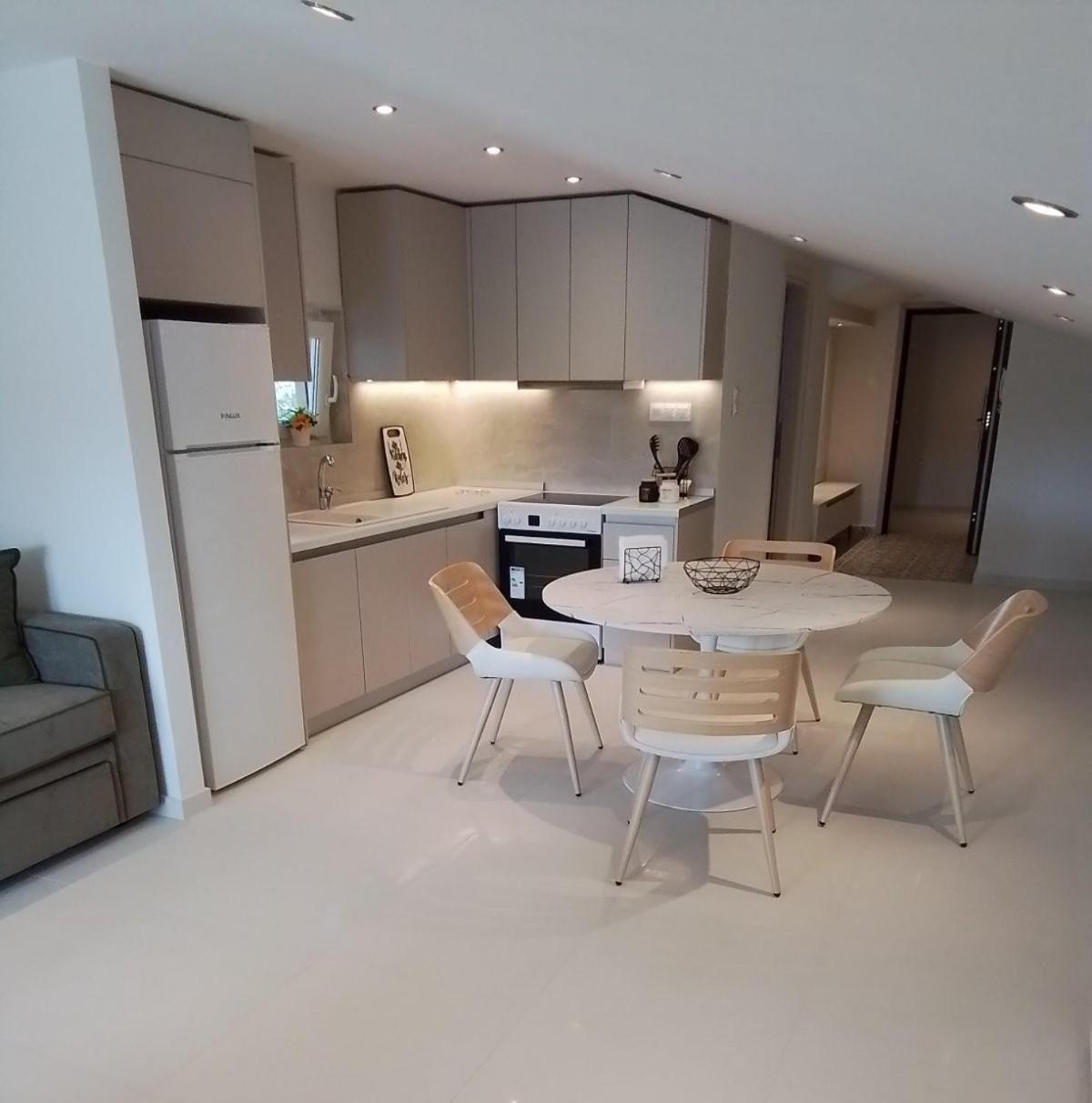 Kallikratia Suites 1 Nea Kallikrateia Exteriör bild